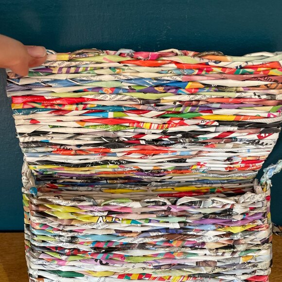 Recycled Rolled Newspaper Magazine  10”  Purse With Paper Braided Strap - Picture 6 of 6
